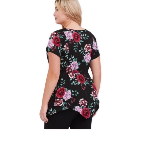 Torrid NWT Floral Babydoll Stretch Challis Hanky Hem Top Blouse Size 4X (26) - Picture 3 of 5